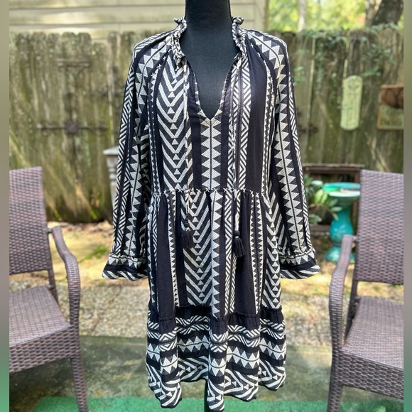 Anthropologie Dresses & Skirts - Anthropologie Dominique Tunic Dress Sz XS Maeve Black White Tribal Print